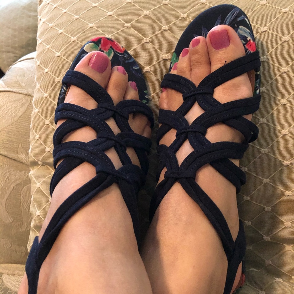 NWT Dressbarn Wren Sandals, Size 7